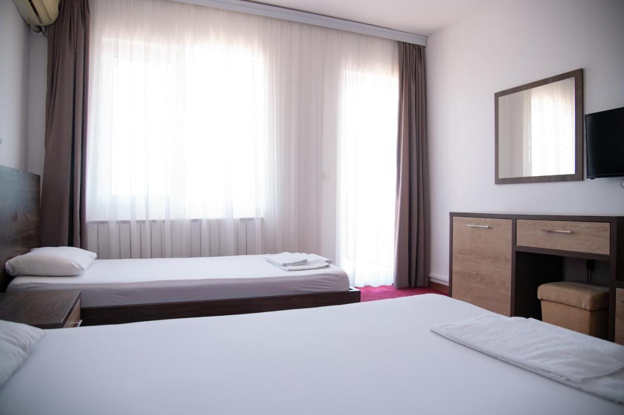 Hotel Istatov Nov Dojran Exteriör bild