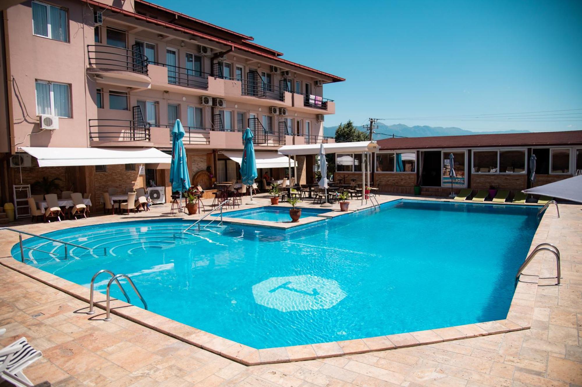 Hotel Istatov Nov Dojran Exteriör bild