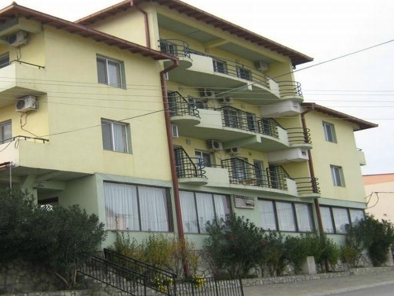 Hotel Istatov Nov Dojran Exteriör bild