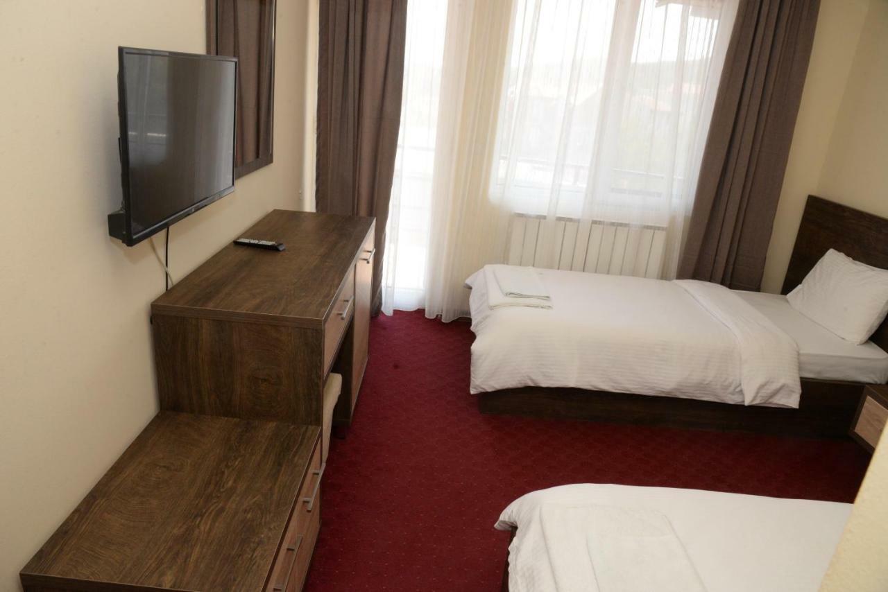 Hotel Istatov Nov Dojran Exteriör bild