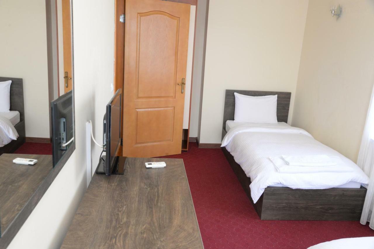 Hotel Istatov Nov Dojran Exteriör bild