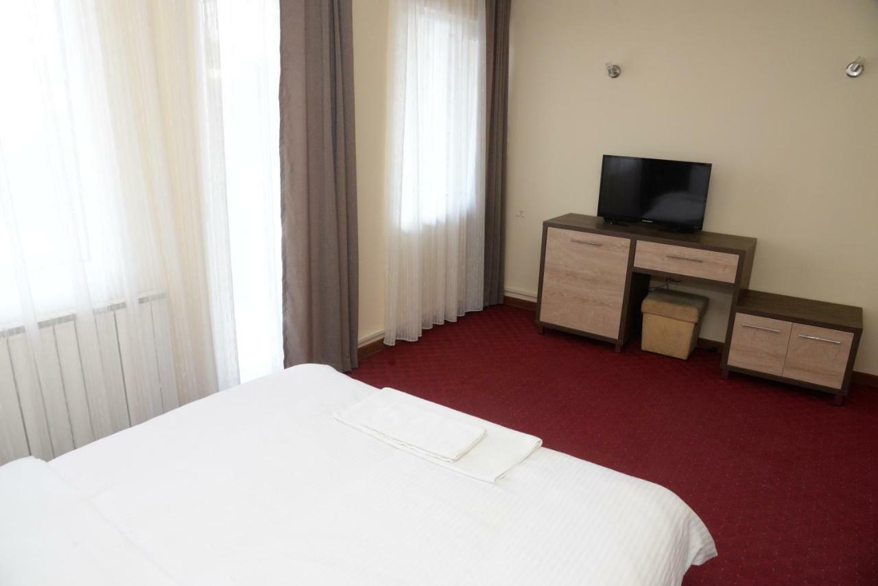Hotel Istatov Nov Dojran Exteriör bild